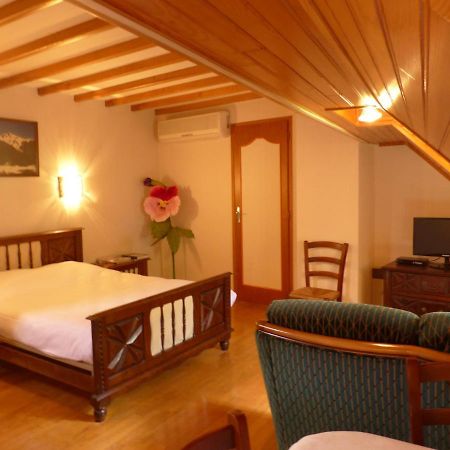 Bed and Breakfast LA Bouigane à Saint-Lary  Extérieur photo