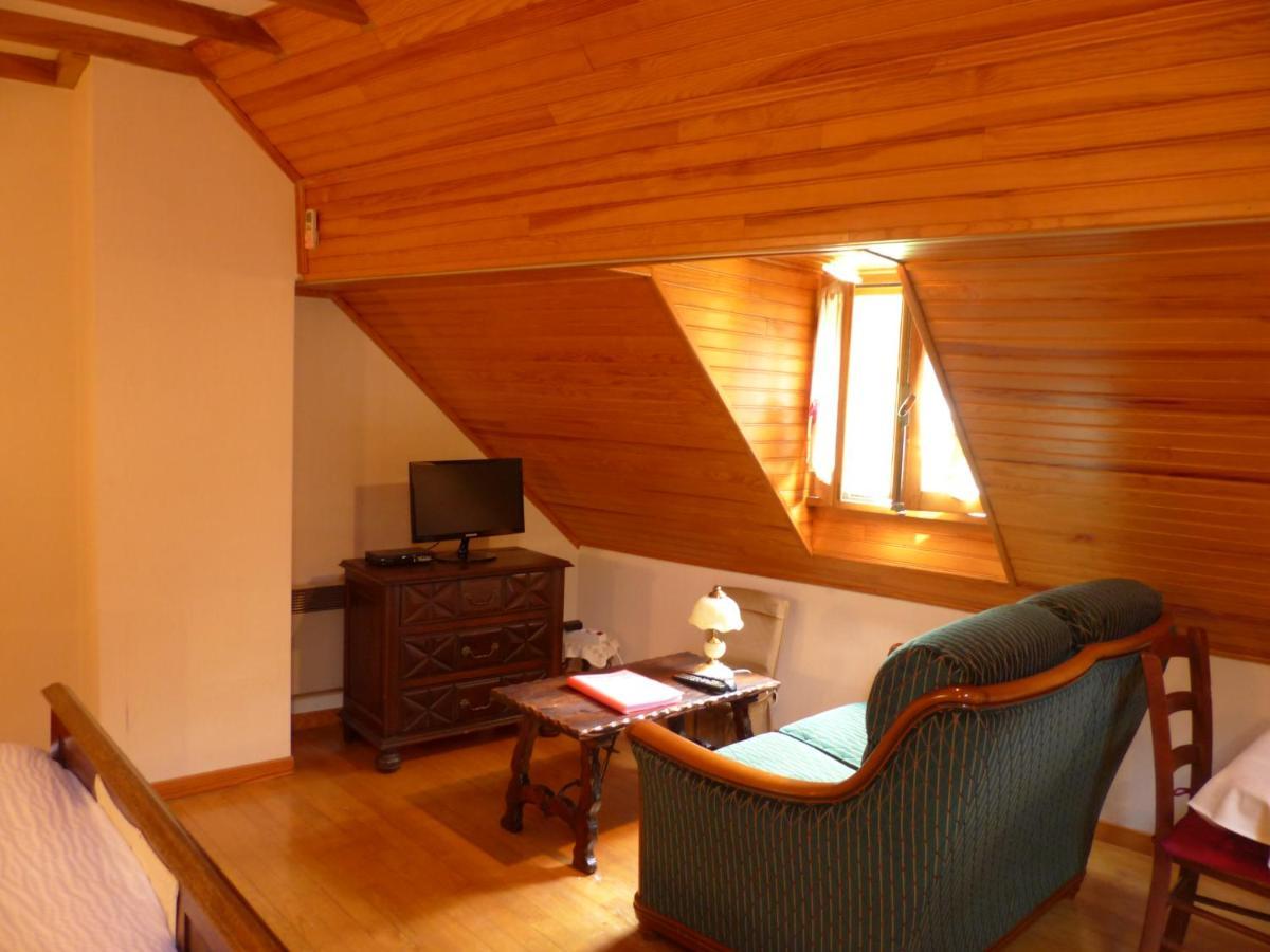 Bed and Breakfast LA Bouigane à Saint-Lary  Extérieur photo